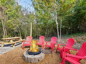 The Elmwood Farmhouse- 10 Mins to Downtown Chattanooga