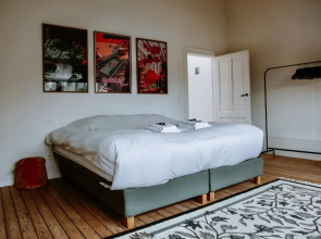 Spacious Belle Epoque House with Free Parking