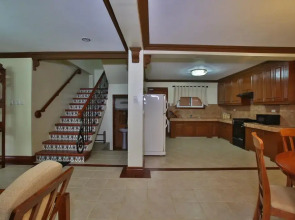 Crown Regency Suites & Residences - Mactan