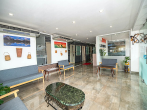 OYO 90147 Hilltop Hotel