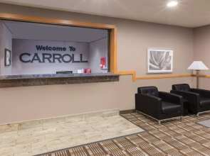 Super 8 by Wyndham Carroll/East