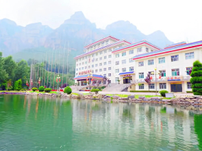 Ba Quan Xia Hotel