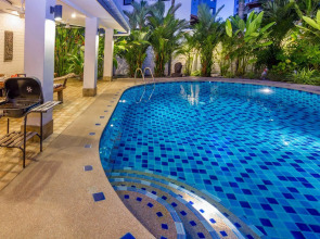 Villa Waree 5 minutes from City and Beach