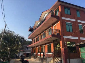 Full Moon Guest House