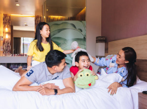 Holiday Inn Express Phuket Patong Beach Central by IHG