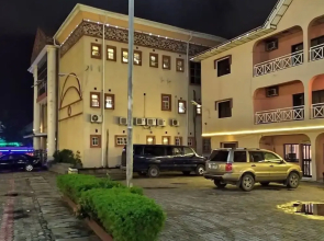 Piccadilly Suites and Luxury Apartment