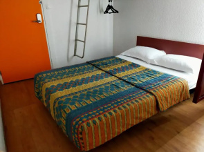 Hotel Thania