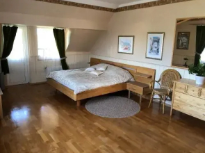 Family House Apartments