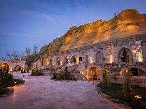 Sur Cave Hotel