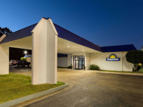 Days Inn by Wyndham McComb MS