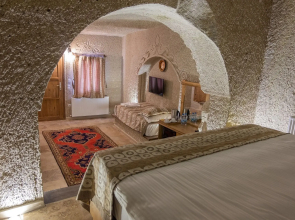 Grand Elite Cave Suites
