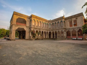 Nilambag palace