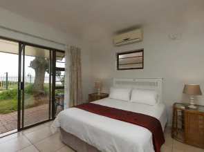 My Den Beach Front Bed & Breakfast & Self Catering