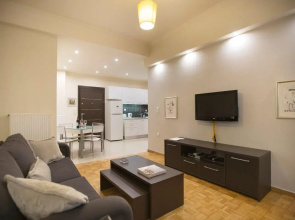 Apartment at Koukaki, 150m from the metro
