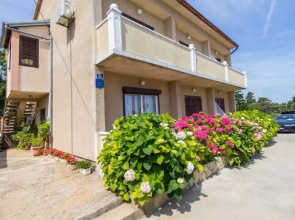 Ani 1 - Apartment Ani 1