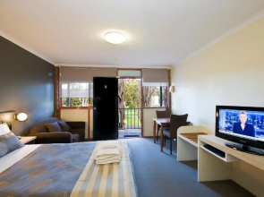 Lorne Coachman Inn