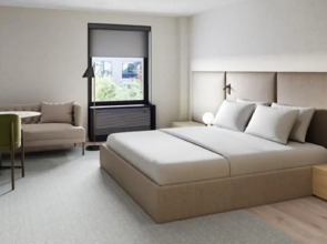 Hotel AKA Alexandria