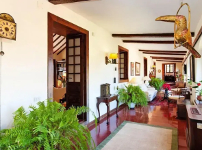 Luxurious Villa Oasis in Santa Brigida