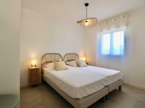 Bright House - AC - 2br-4p - Gassin