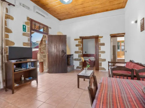 Countryside Apartment 2 With Shared Swimming Pool