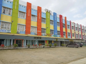 OYO 427 Hotel Galaxy