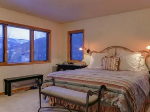 RedAwning House with Mountain Views