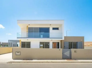 Golden House by Madeira Sun Travel