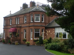 Somerton House Hotel