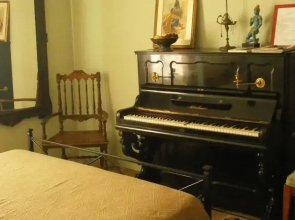 Casa Italia Room