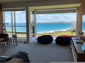 Southern Sands Beachfront Apartment