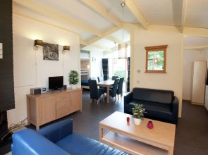 Neat Bungalow With Garden and Terrace, Near Hoorn