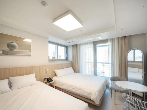 Uh Flat The Sokcho