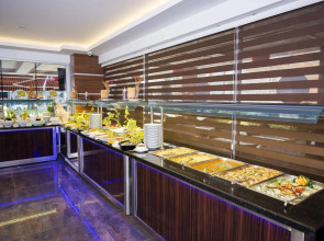 Kleopatra Blue Hawaii Hotel