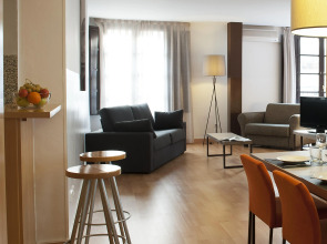 Aspasios Plaza Real Apartments