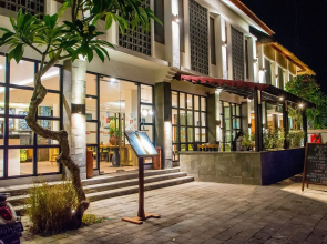 Lembongan Beach Club and Resort