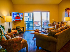 Indian Point Penthouse 3bdr Condo