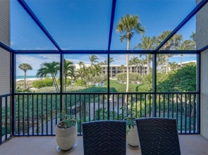 Sea Oats 121 2 Bedroom Home by RedAwning