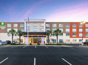 Holiday Inn Express and Suites Greenville - Taylor