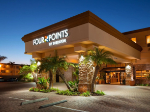 Hampton Inn & Suites by Hilton San Diego SeaWorld Near Old Town