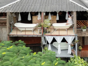 Monruamsuk Homestay Cafe And Bistro