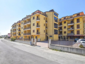 Beautiful Apartment in Nocera Terinese With Wifi and 2 Bedrooms