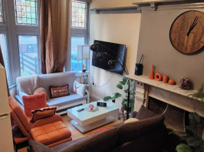 Charming Victorian Apartment in Central Wolverhampton