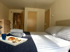 Luxurious Wessex Gate Apartment