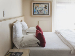 Dolphin Dunes Guest House