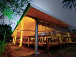 Albatross Bay Resort