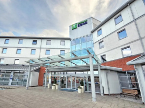 Holiday Inn Express Leigh - Sports Village by IHG