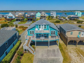 The Water Bear by Topsail Realty