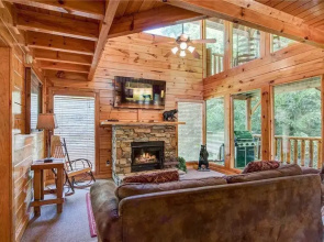 Creekside Romance - One Bedroom Cabin