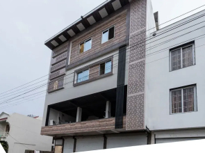 Oyo 39426 Hotel Lotus