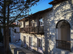 Secluded Mountain Refuge - Theonimfi Paradise Gem